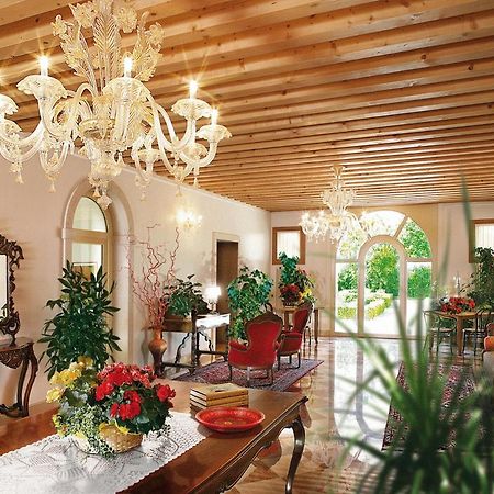Villa Busta Hotel مونتيبلونا المظهر الخارجي الصورة
