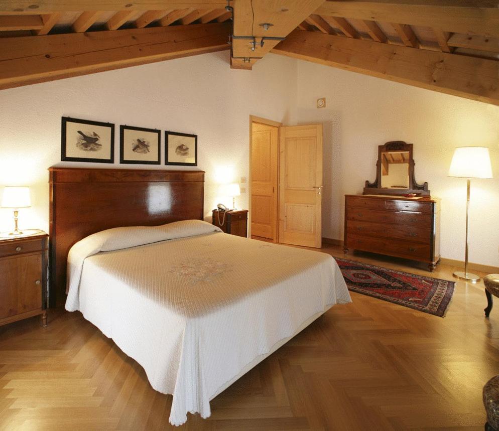 Villa Busta Hotel مونتيبلونا الغرفة الصورة